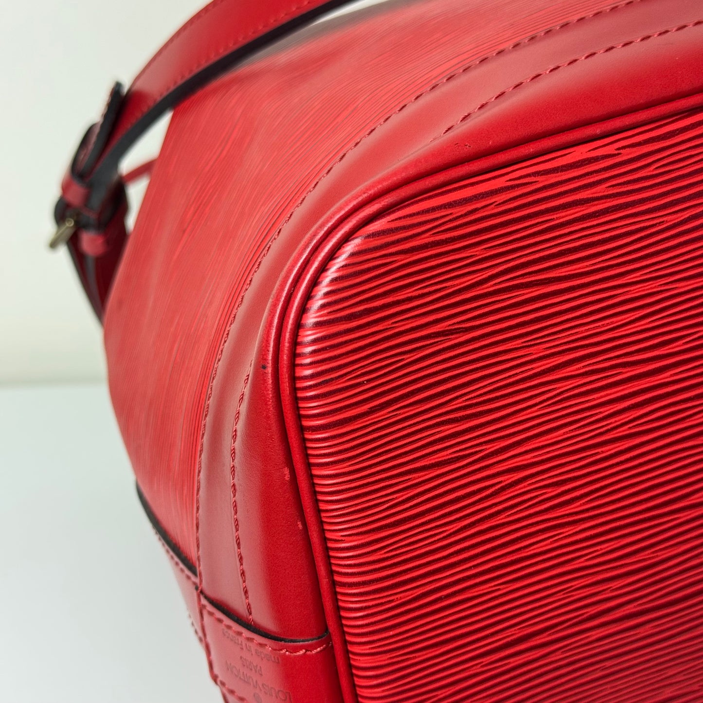 Sac Noé GM Épi rouge Louis Vuitton