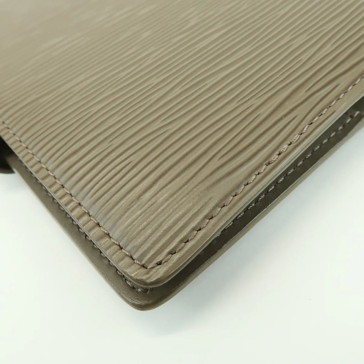 Louis Vuitton agenda PM beige