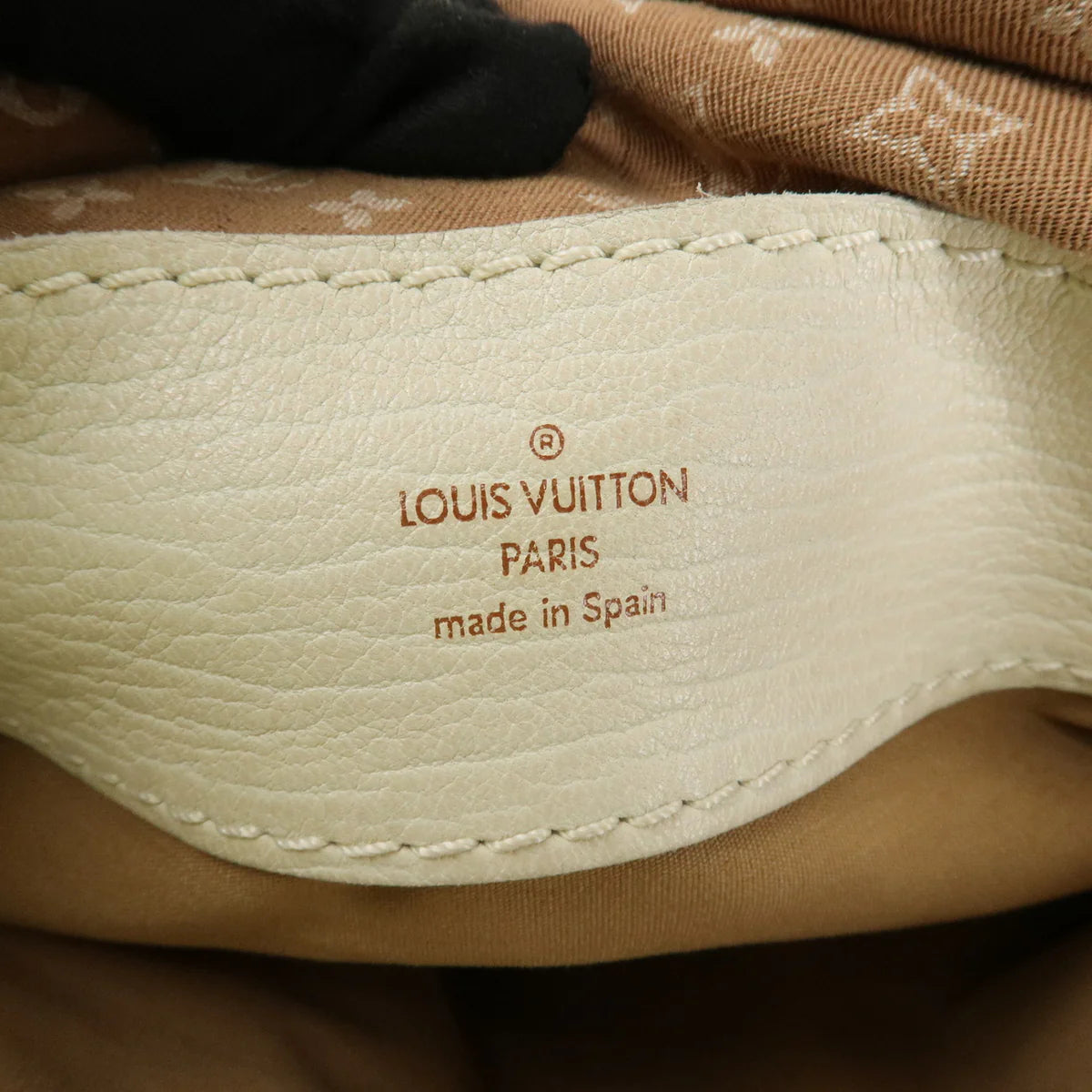 Louis Vuitton Aman