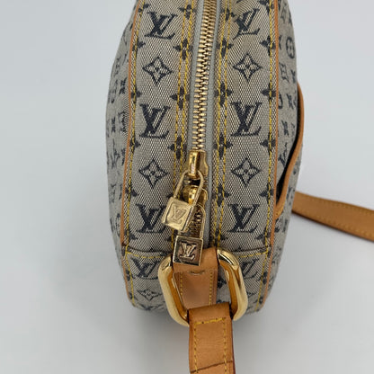 Louis Vuitton  Jeanne