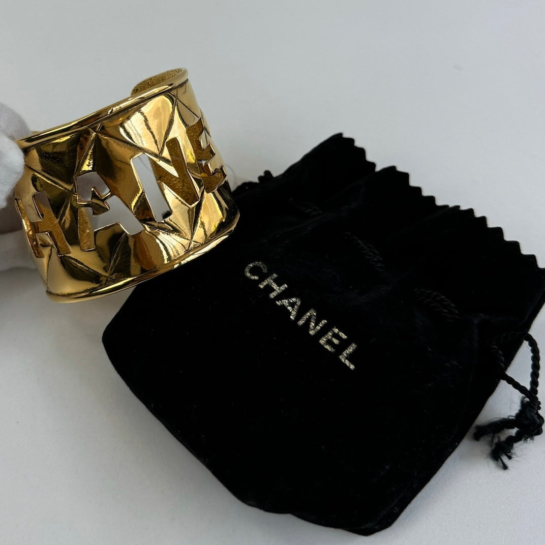 Manchette Chanel