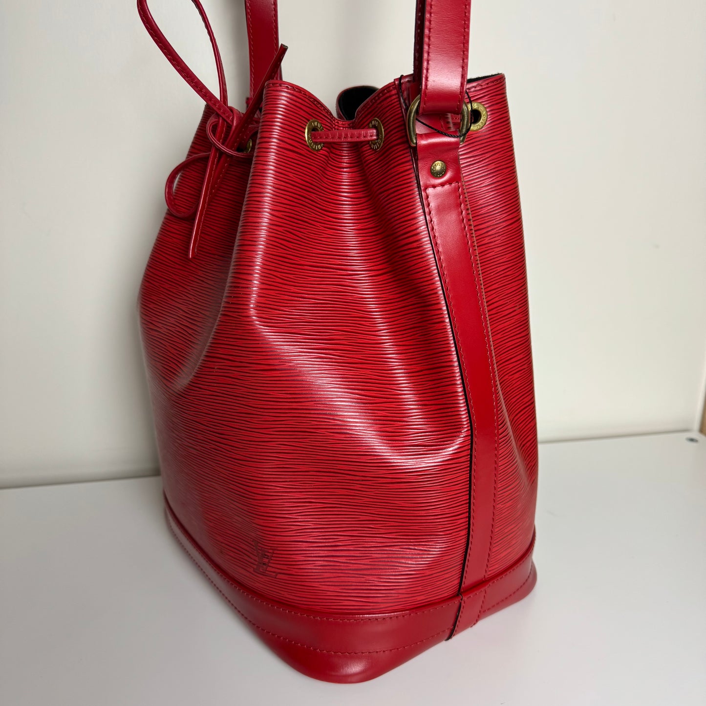 Sac Noé GM Épi rouge Louis Vuitton