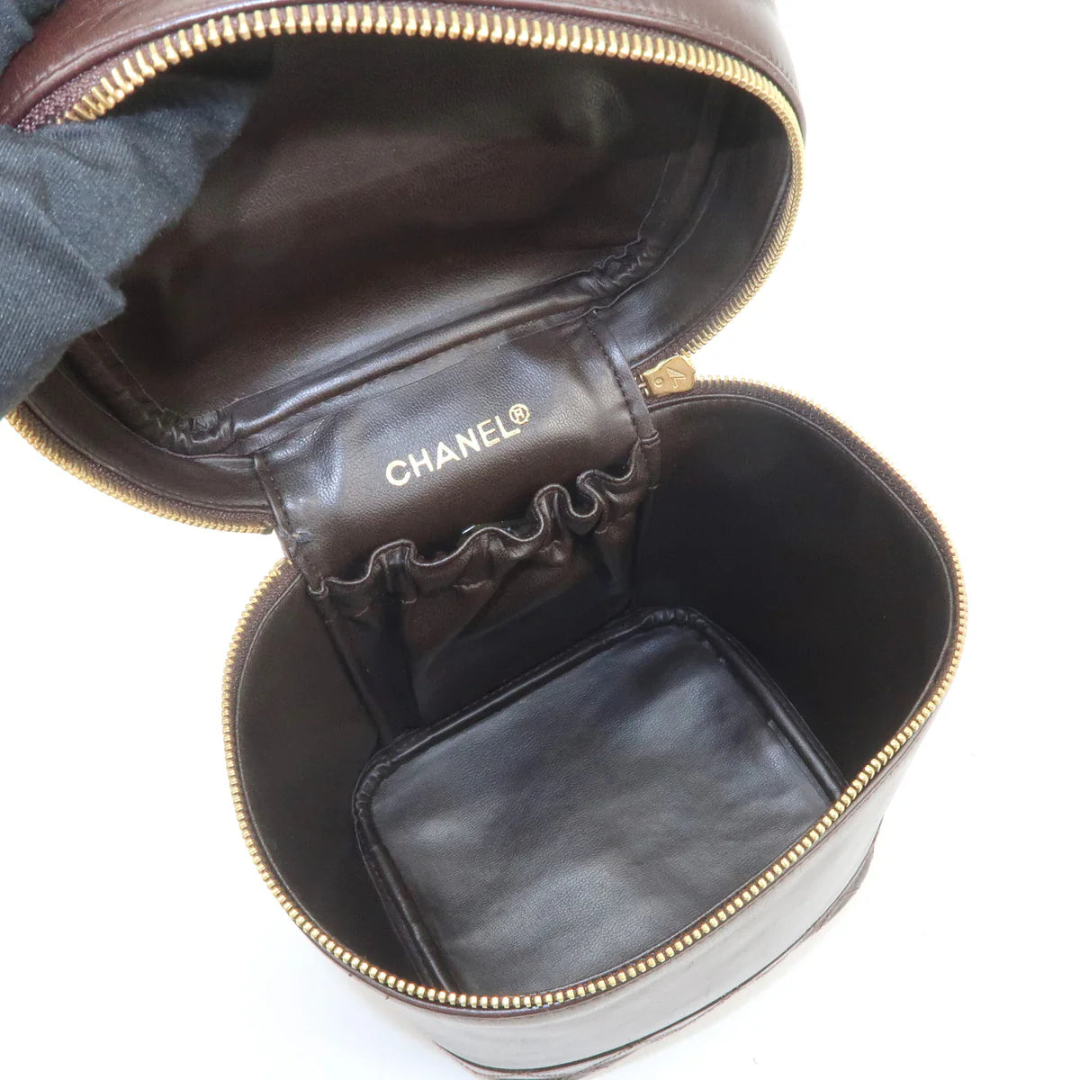 Chanel vanity chocolat