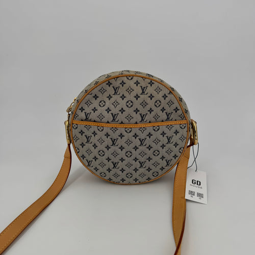 Louis Vuitton  Jeanne