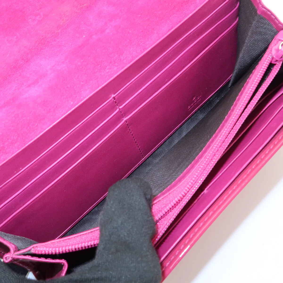 Gucci portefeuille vernis rose