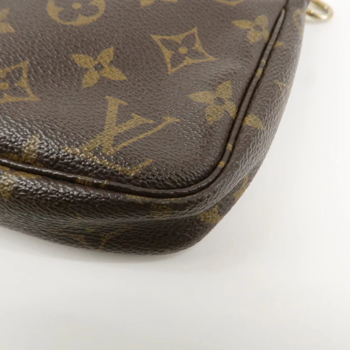 Louis Vuitton pochette accessoires