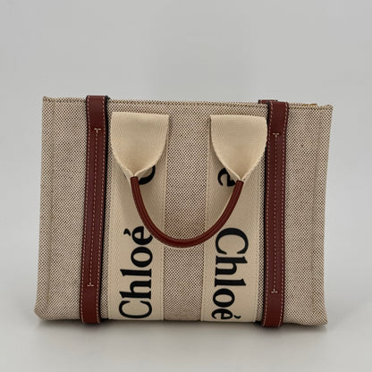 Chloé Woody