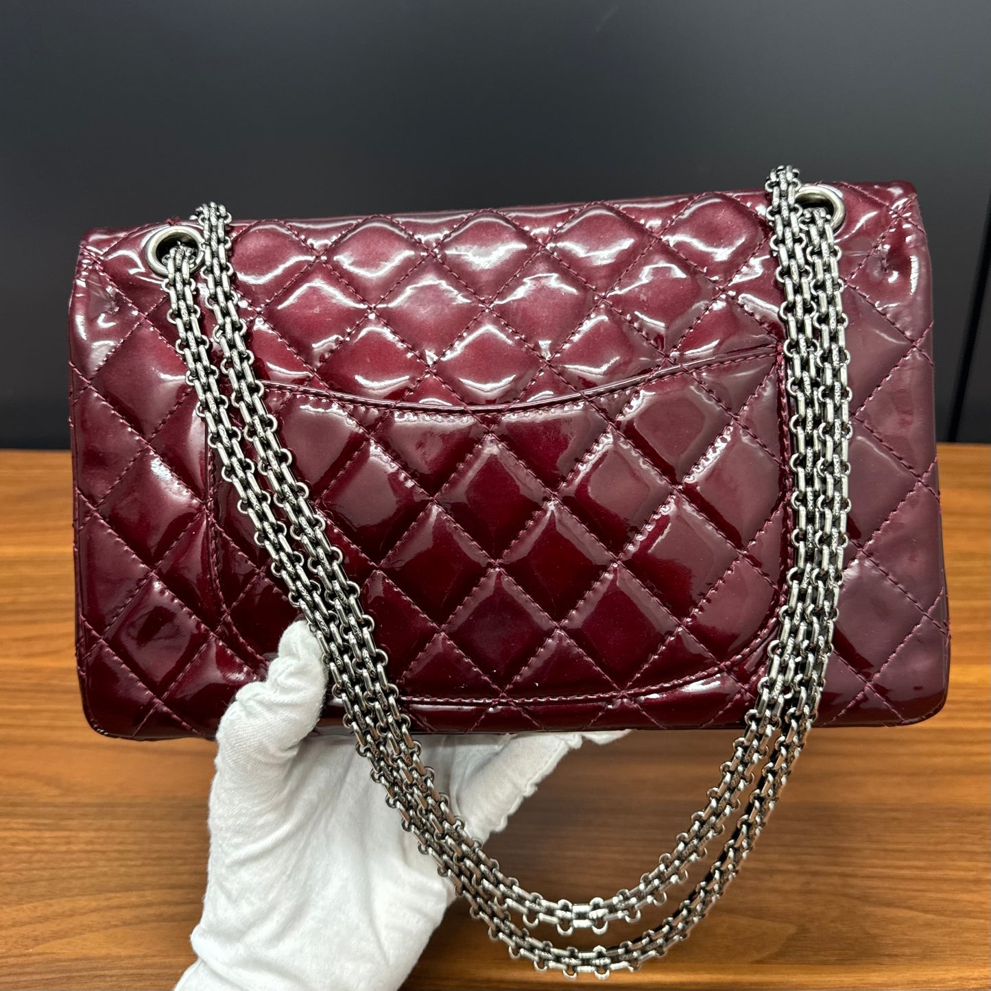 Sac 2.55 vernis bordeaux Chanel