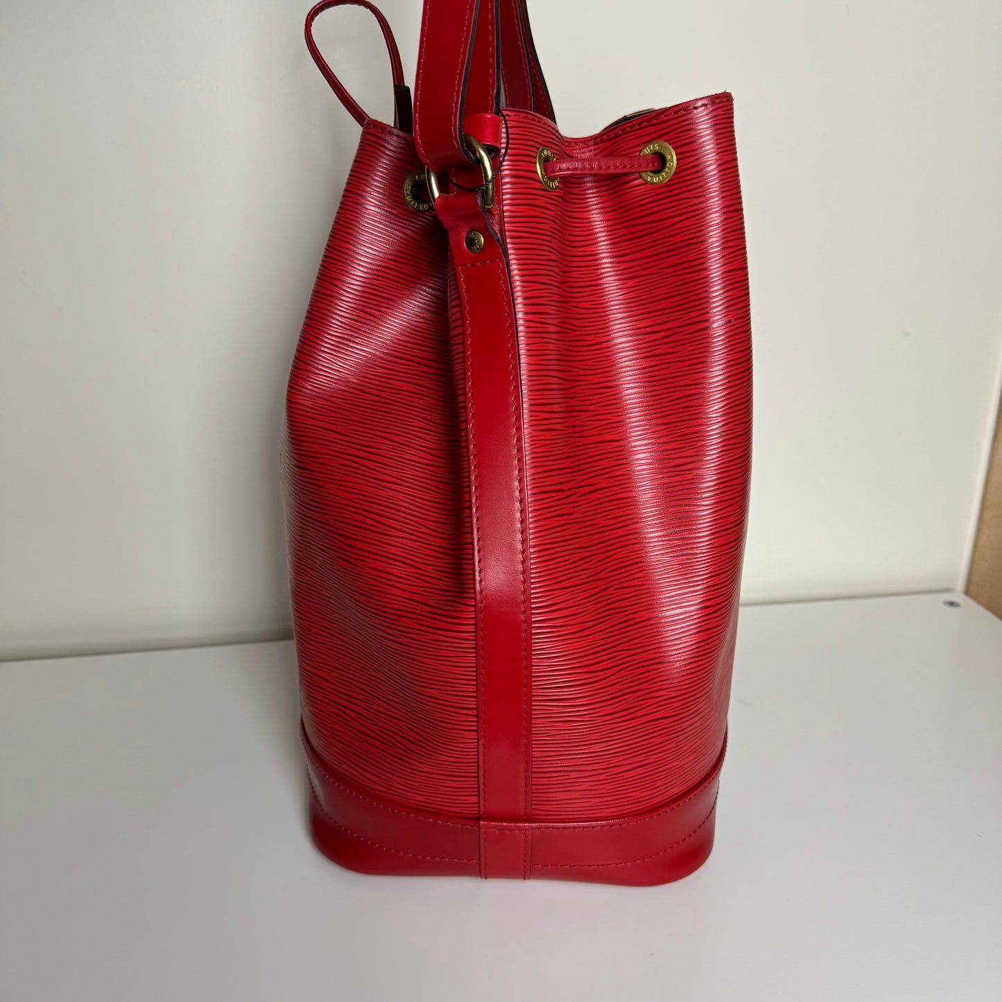 Sac Noé GM Épi rouge Louis Vuitton