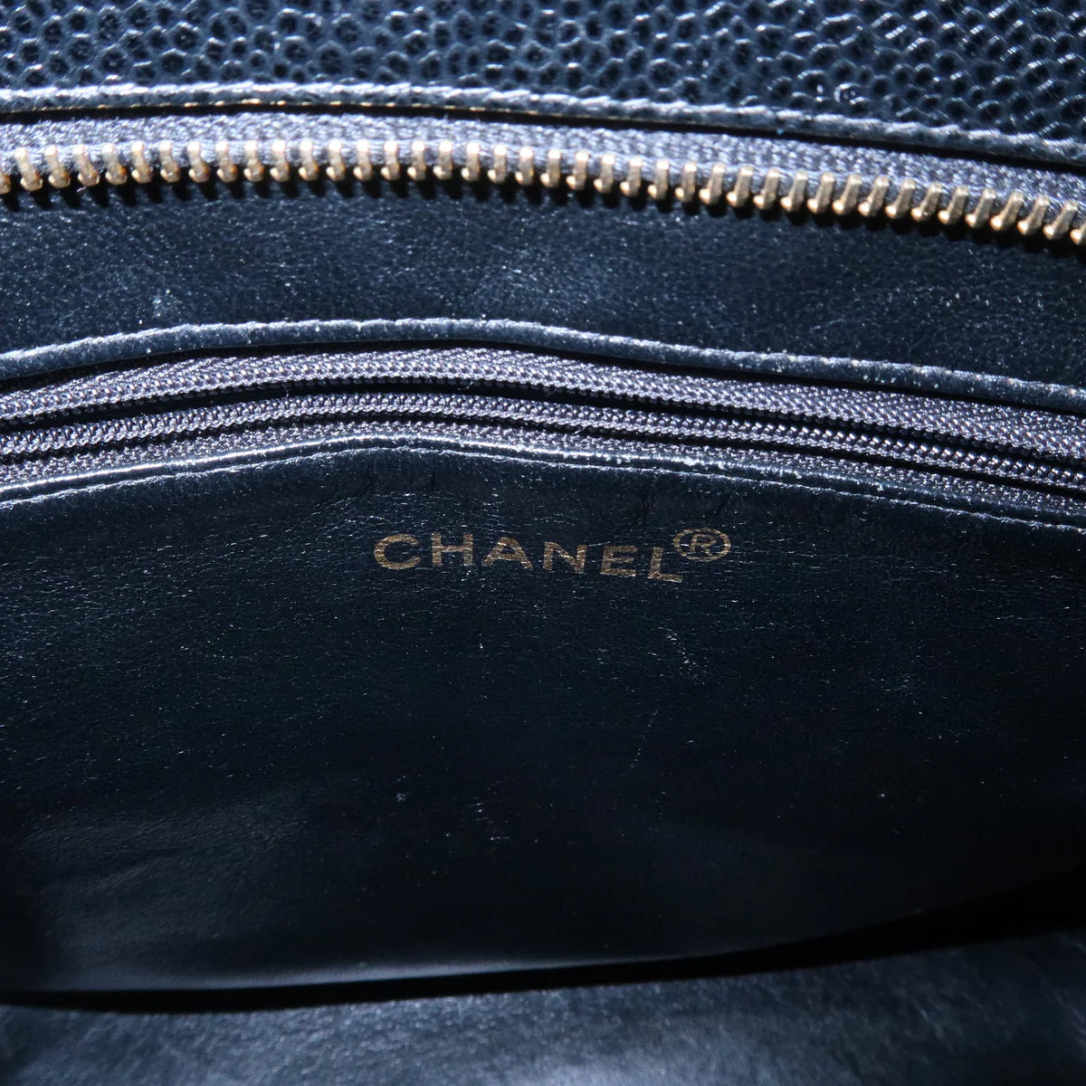 Chanel Médaillon - Noir