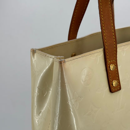 Louis Vuitton reade