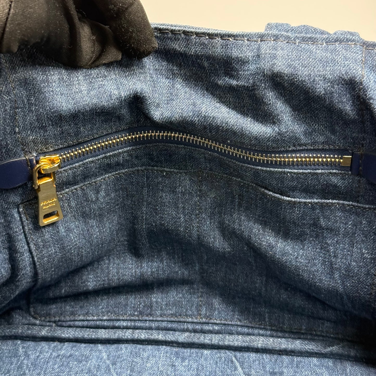 Prada Cabas
