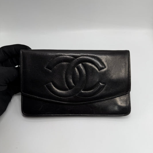 Chanel portefeuille cuir noir lisse