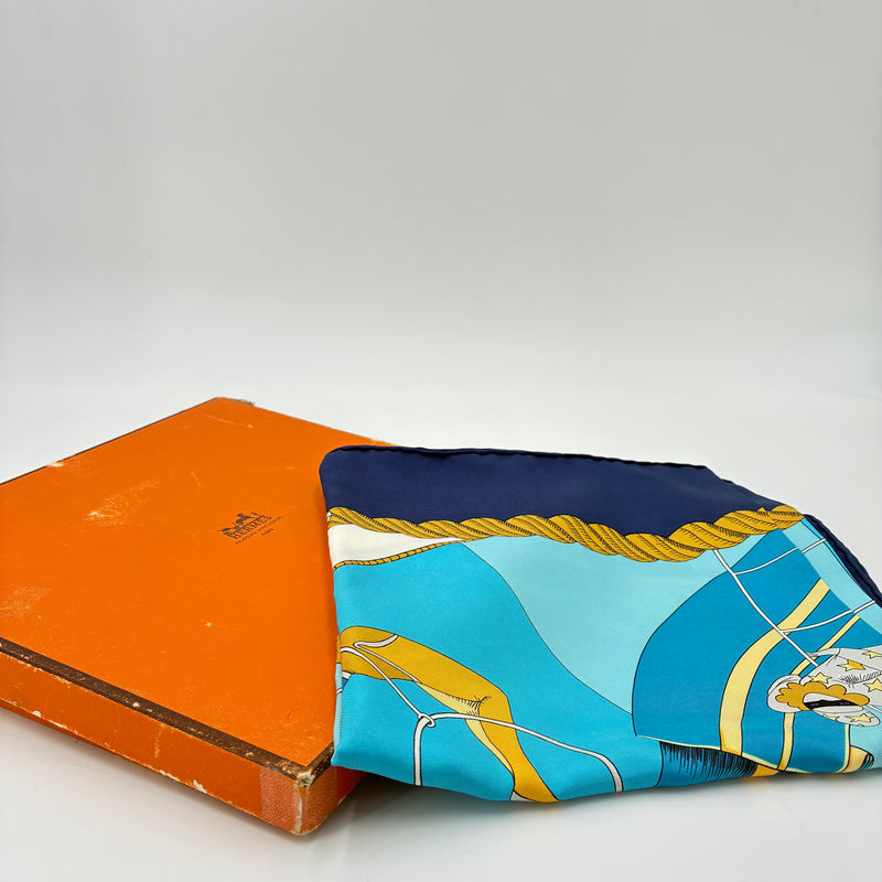*Hermès Carré Circus