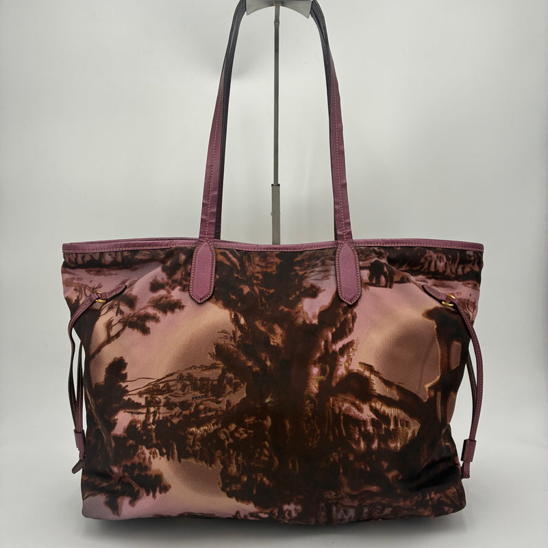 Prada Cabas