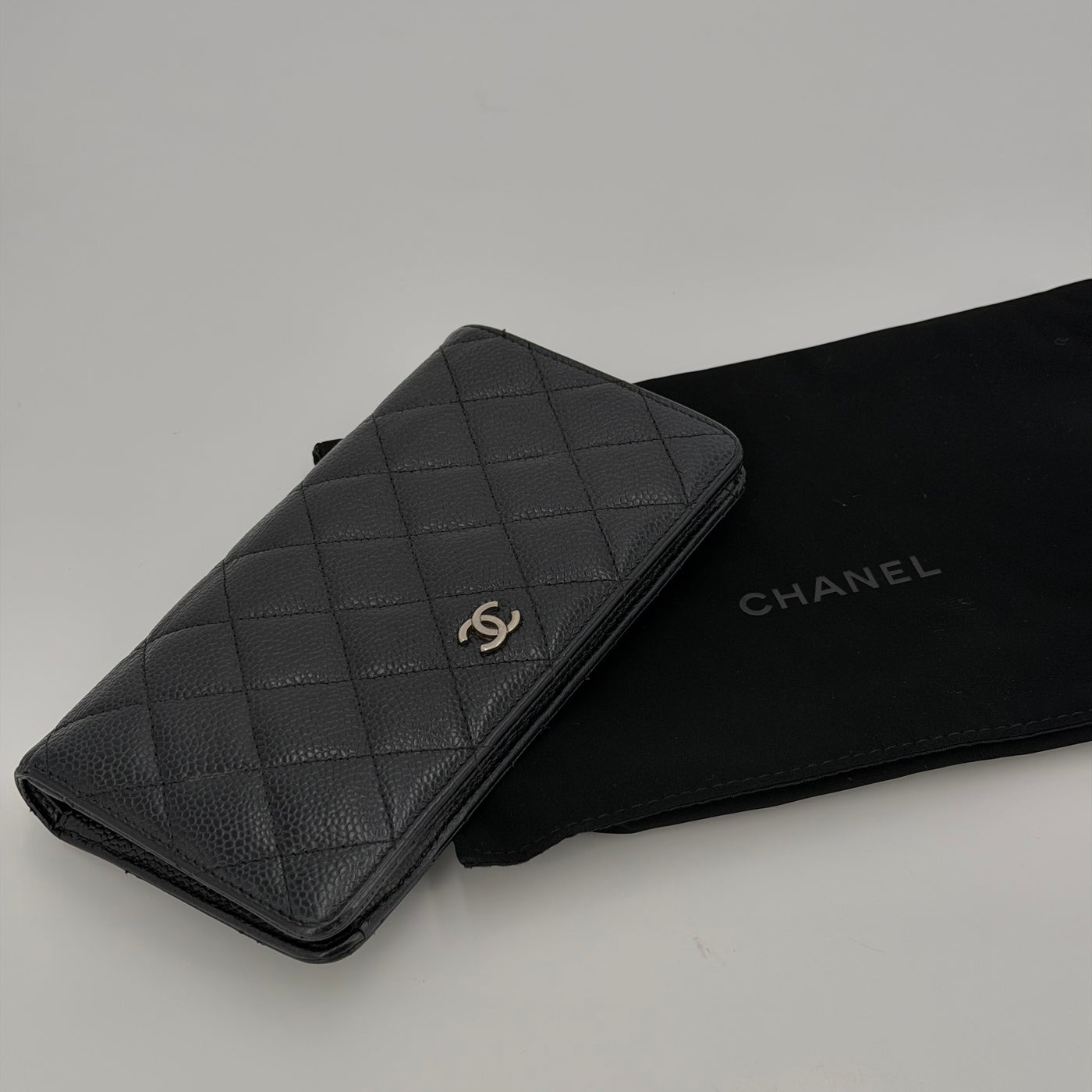 Chanel portefeuille long grainé