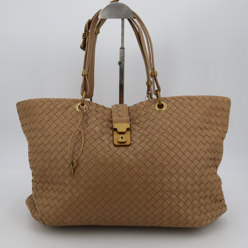 Bottega Veneta shopping