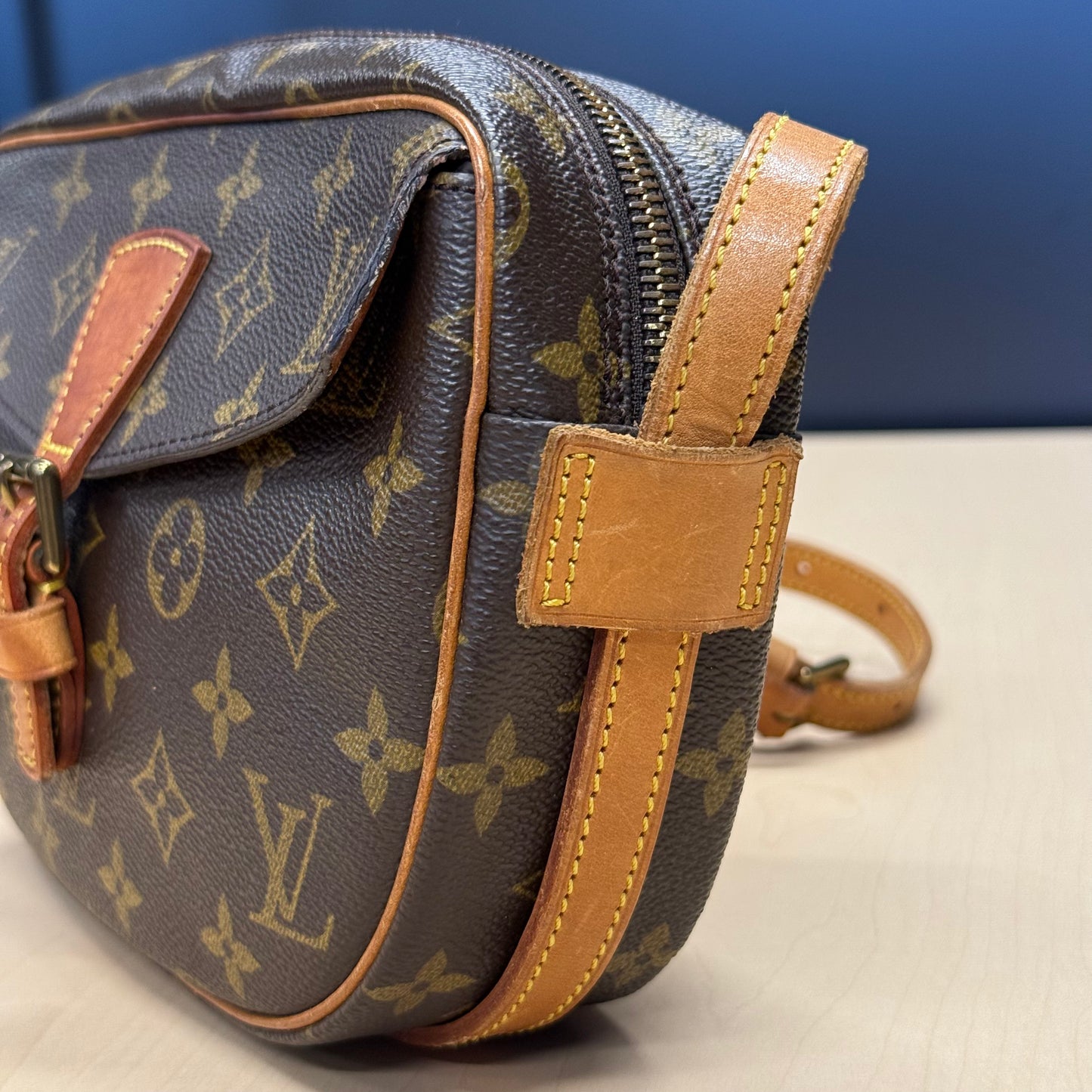 Louis Vuitton Jeune Fille