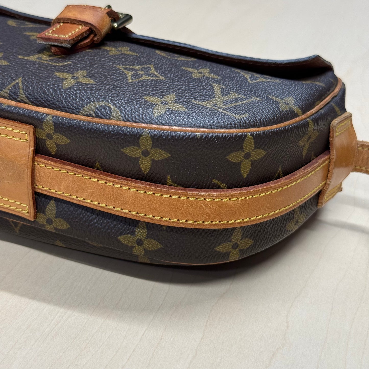 Louis Vuitton Jeune Fille