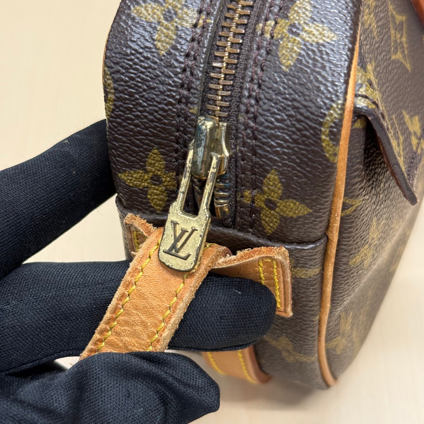 Louis Vuitton Jeune Fille