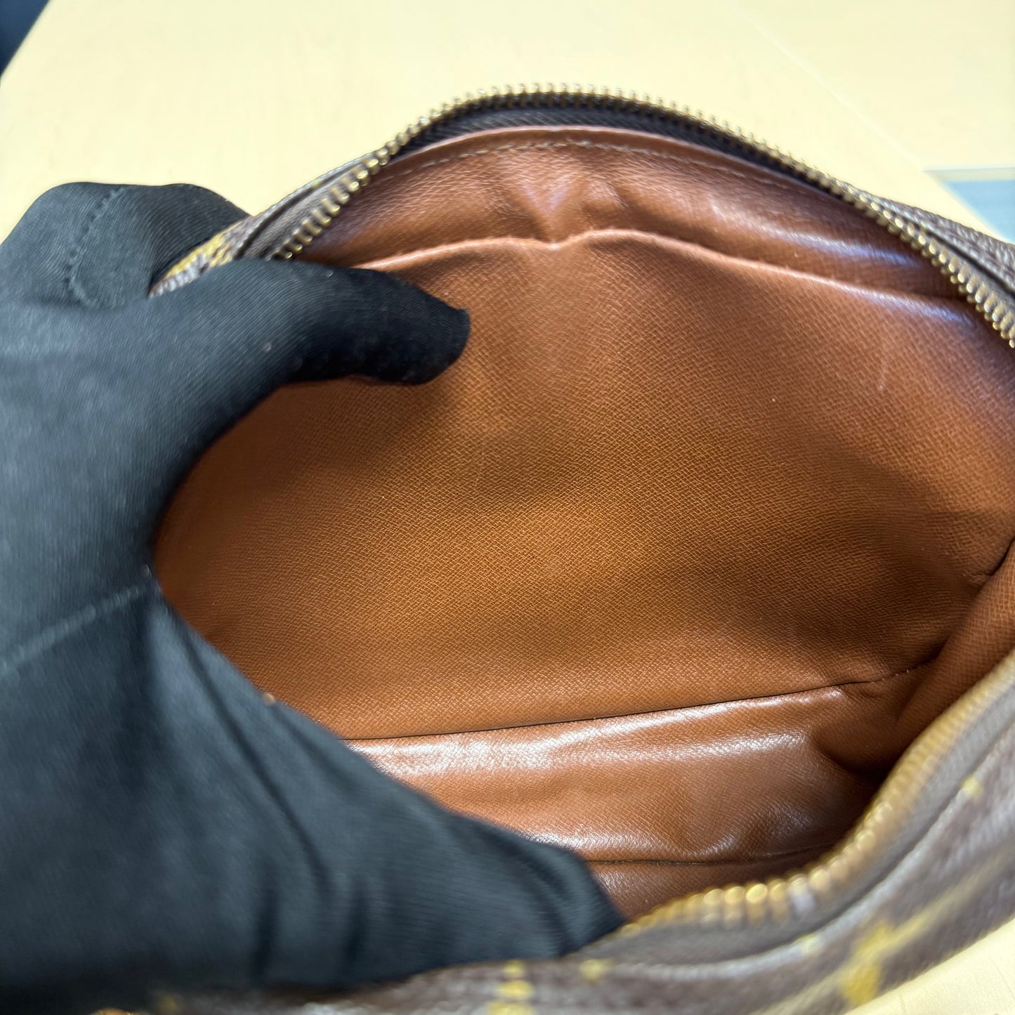Louis Vuitton Jeune Fille