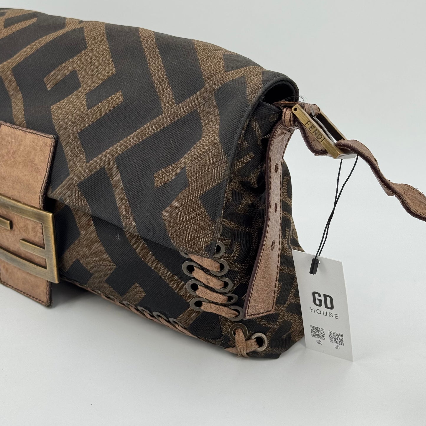 Fendi Baguette XL