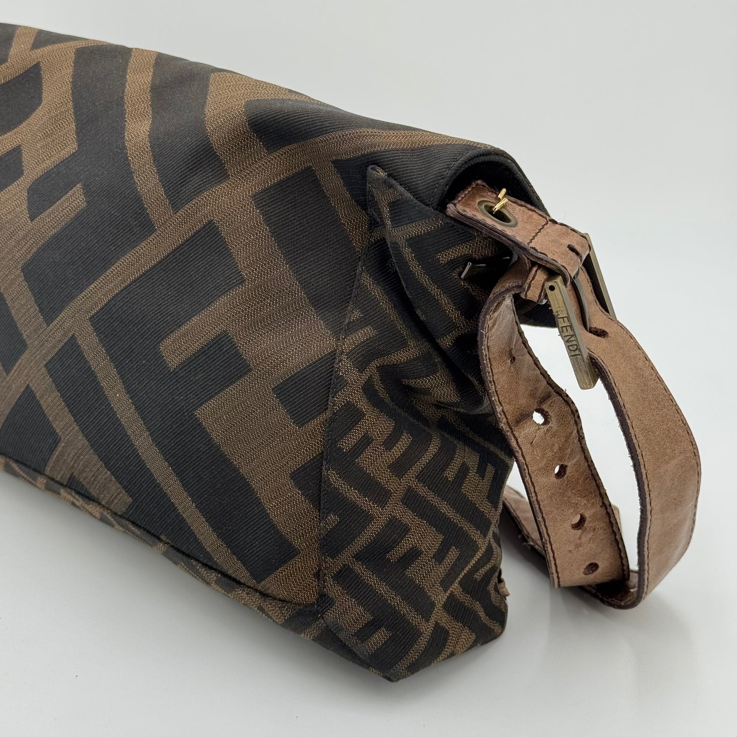 Fendi Baguette XL