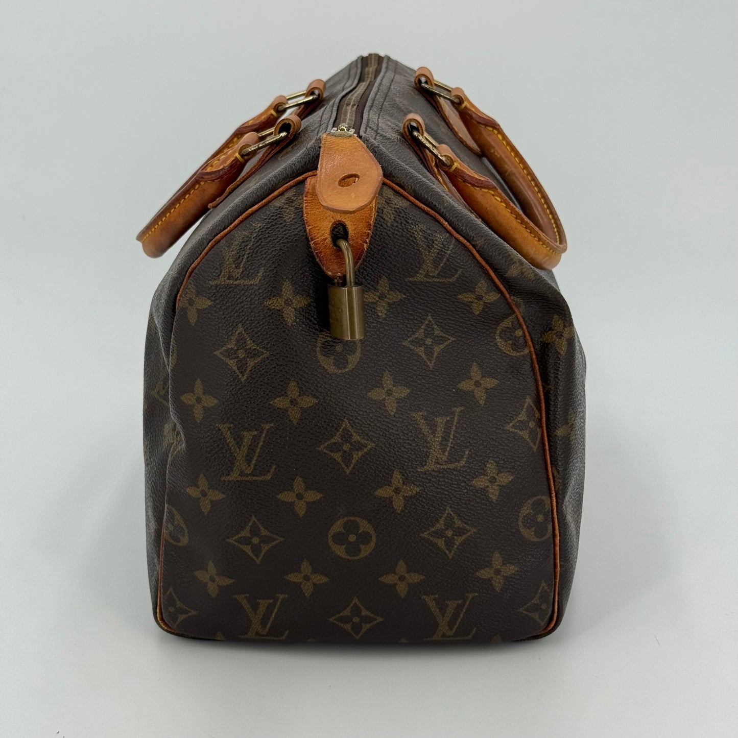 Louis Vuitton speedy