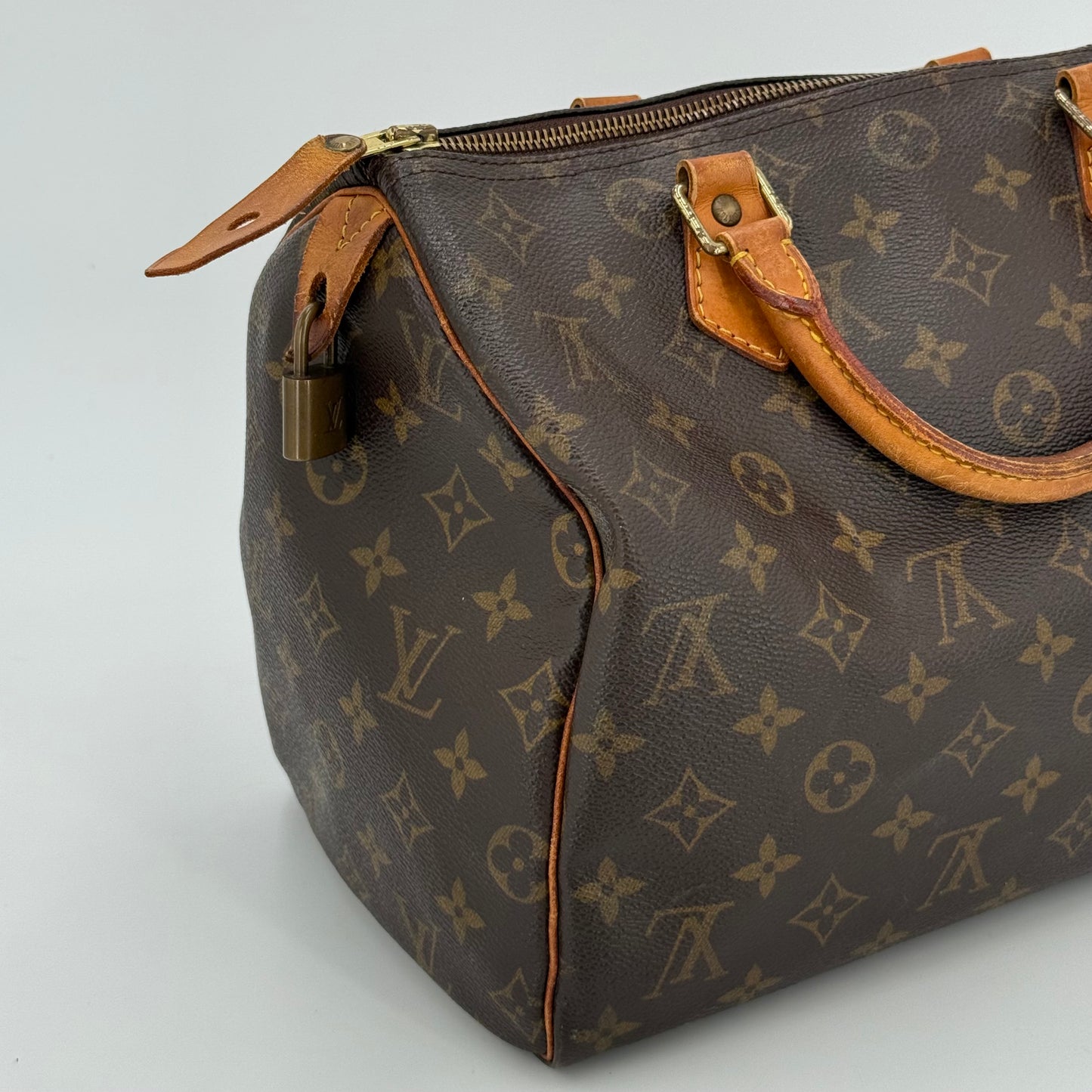 Louis Vuitton speedy