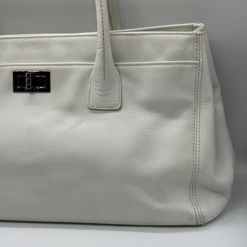 Chanel Shopping