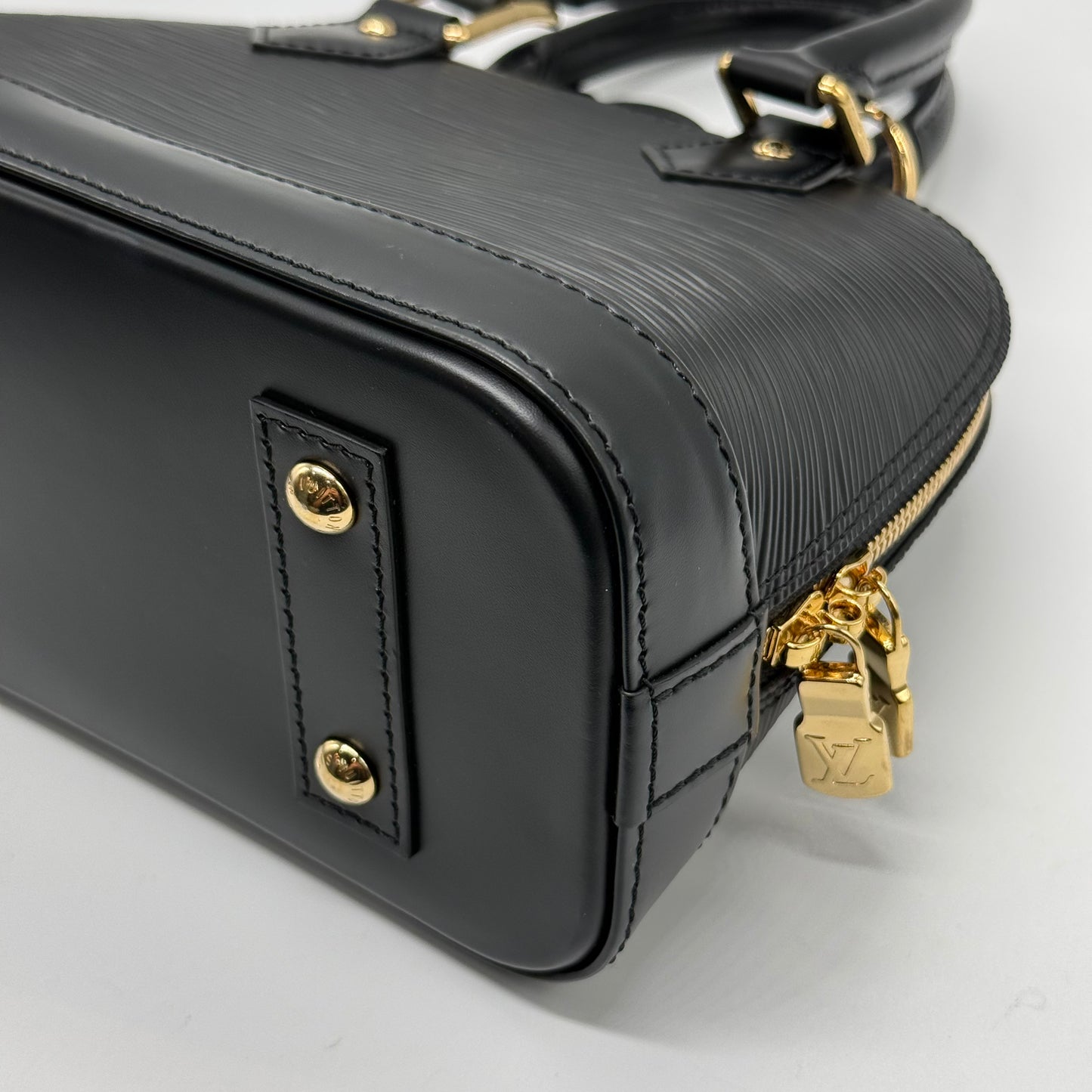 Louis Vuitton X Takashi Murakami Alma BB