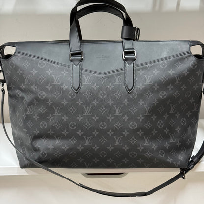 Louis Vuitton Explorer