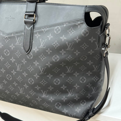 Louis Vuitton Explorer