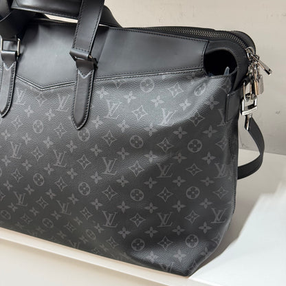 Louis Vuitton Explorer