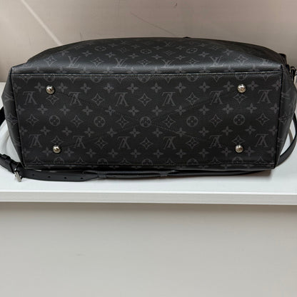 Louis Vuitton Explorer