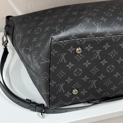 Louis Vuitton Explorer