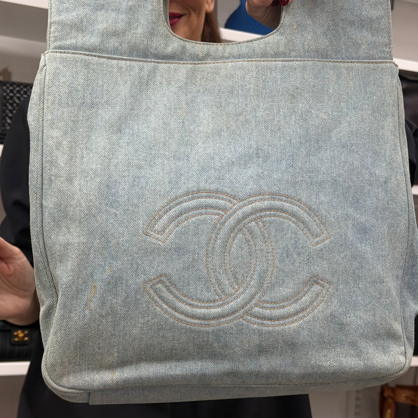 Chanel Shopping