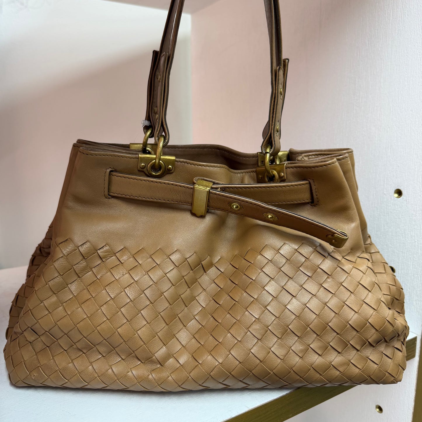Bottega Veneta Shopping