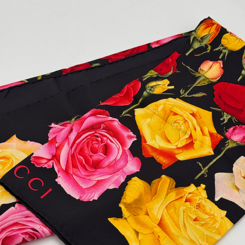 Gucci Foulard en soie