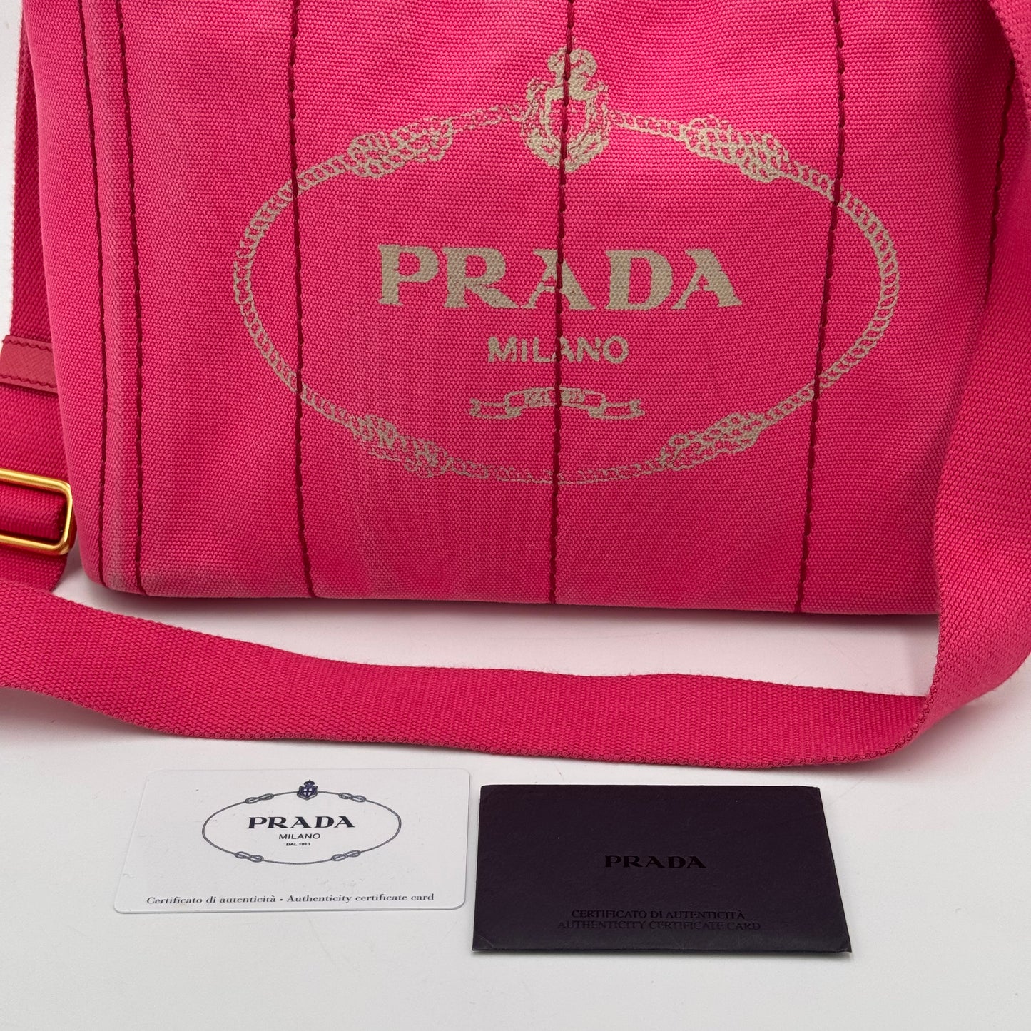 Prada Canapa
