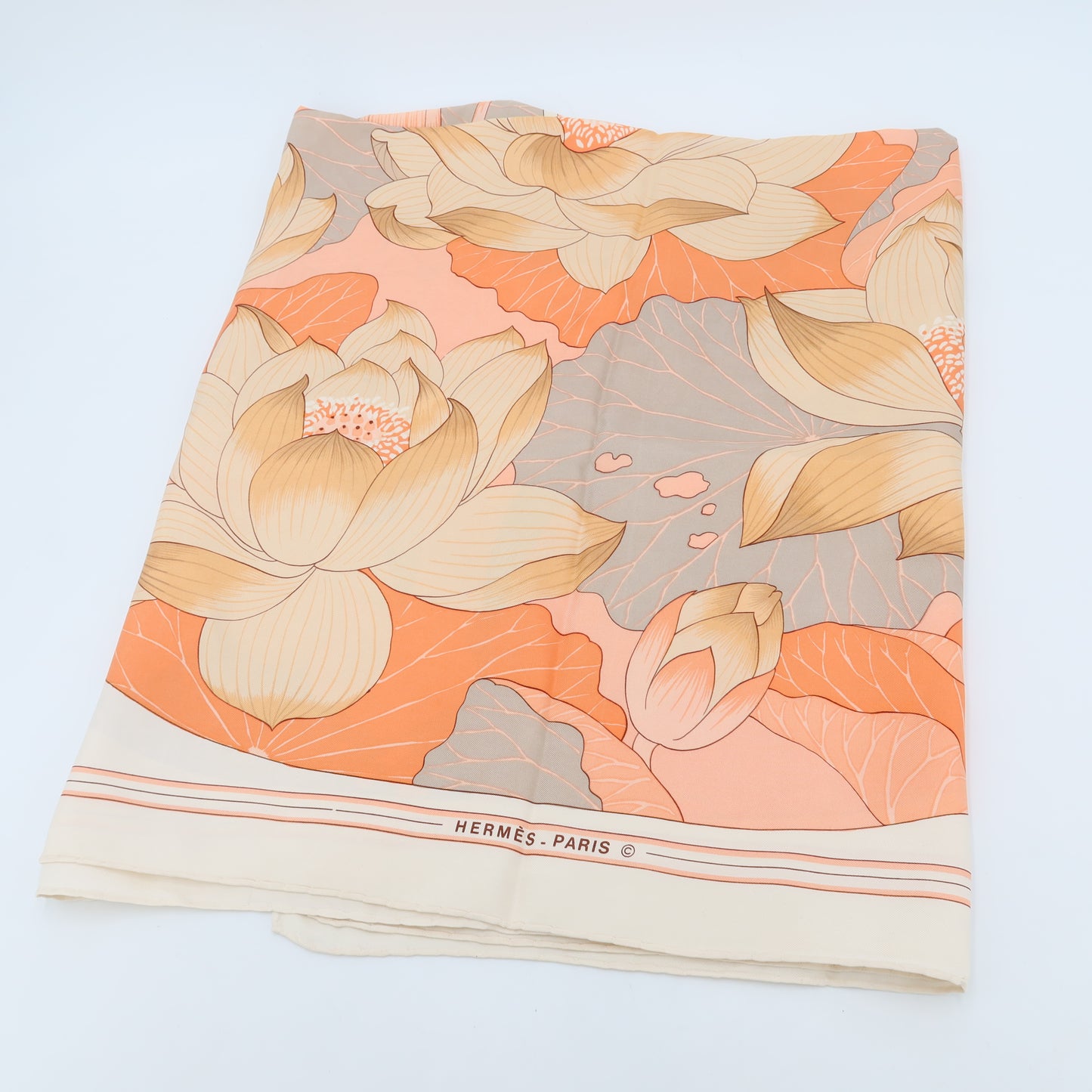 Hermès Carré "Fleur de Lotus"