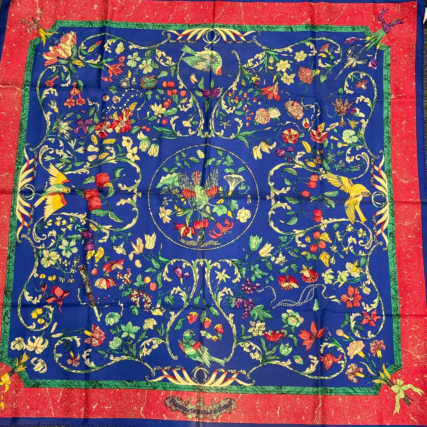 Hermès Carré “ Pierres d’orient et d’Occident “