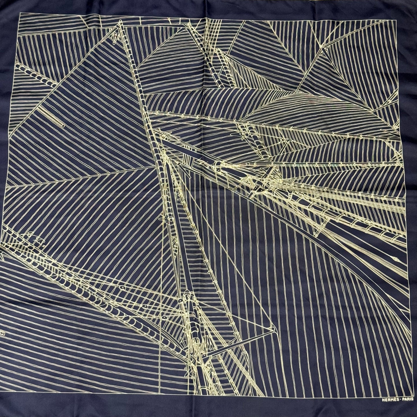 Hermès Carré “ Gent Portant II “