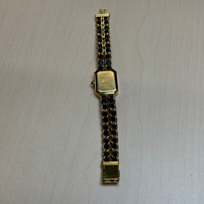 Chanel montre première originale taille M