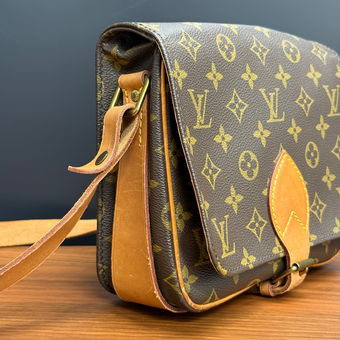 Louis Vuitton - Cartouchière