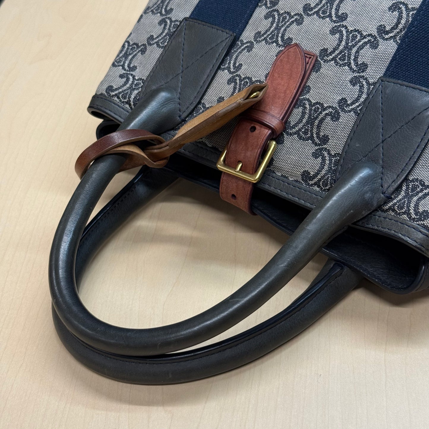 Celine shopping denim triomphe