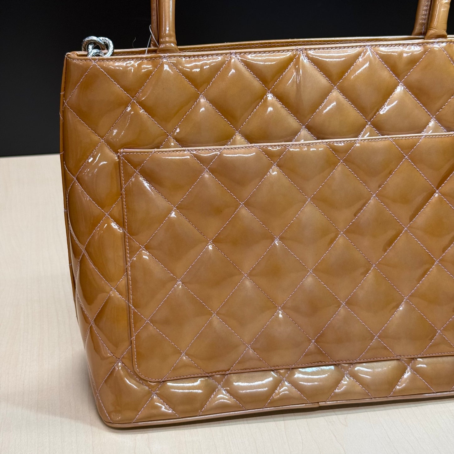 Chanel Shopping médaillon