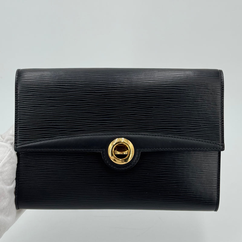 Louis Vuitton Pochette