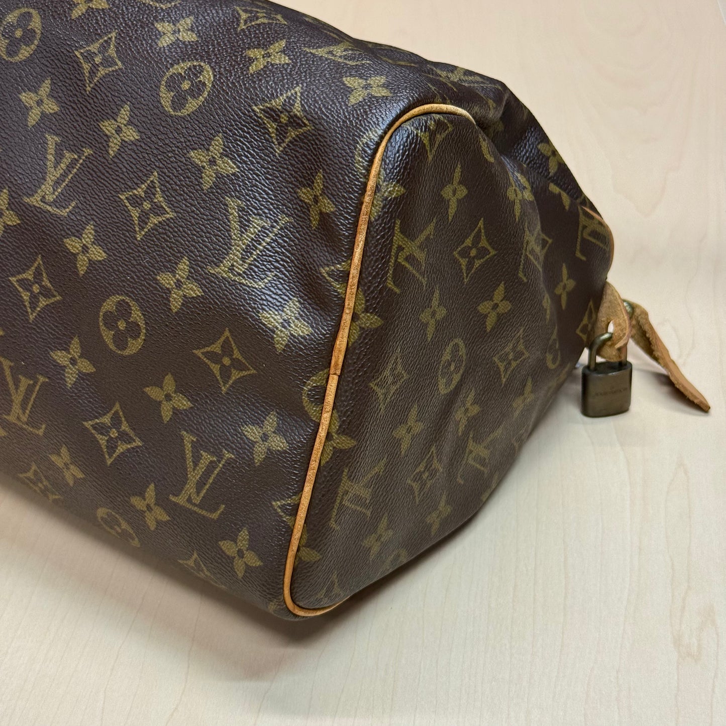Louis Vuitton Speedy 30