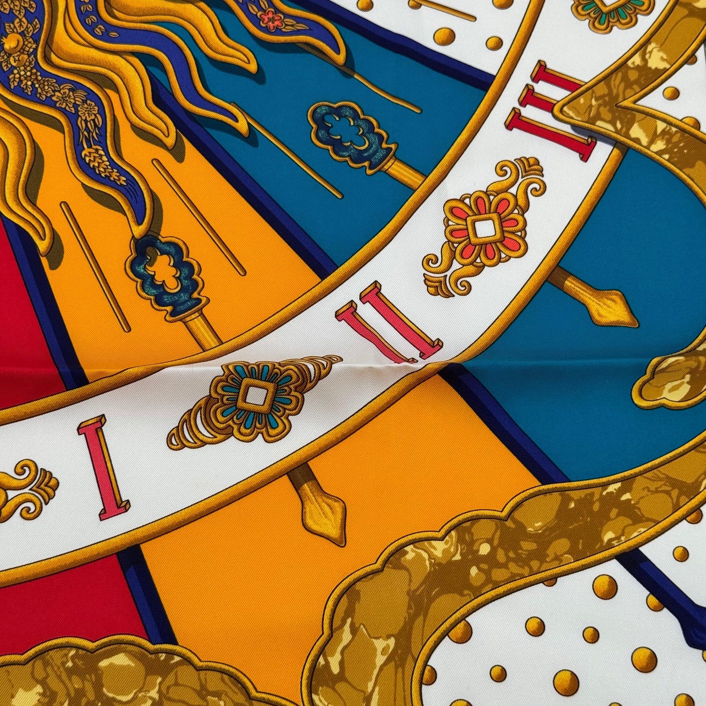 Hermès Carre "Carpe Diem"